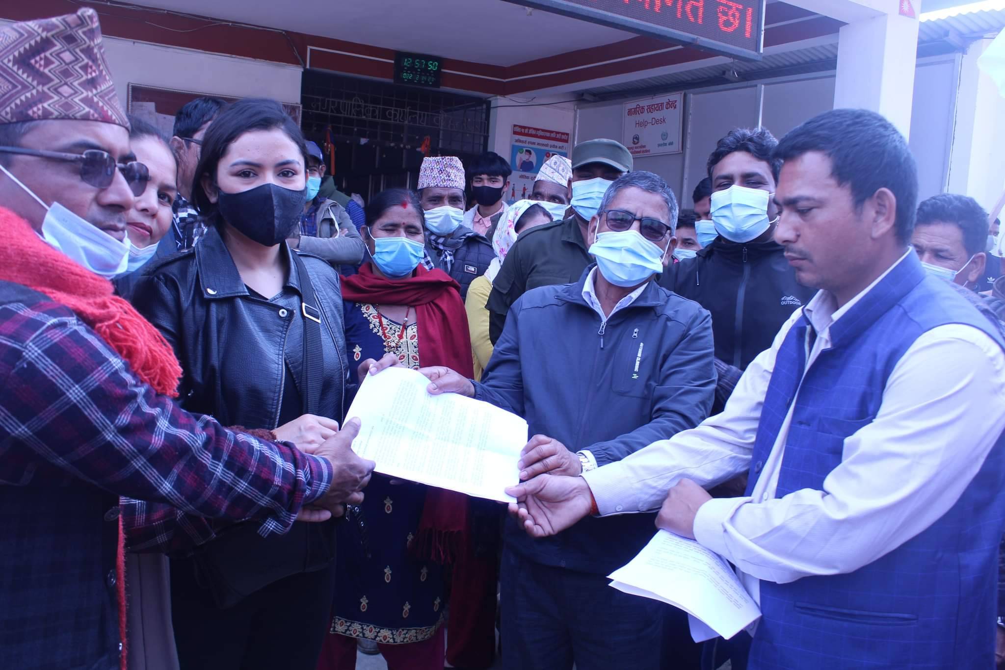 नेकपा माओबादी केन्द्र निकट जनबर्गीय संगठन काेहलपुर नगरप्रमुख समक्ष १२ बुँदे ज्ञापन पत्र बुझाए