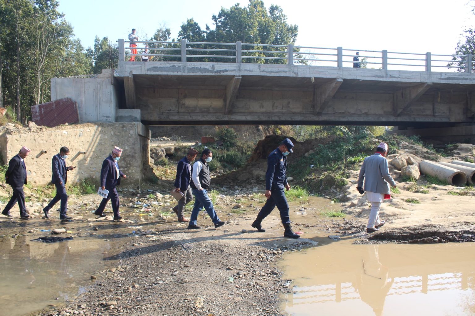 बिकास निर्माणमा तीव्रता दिन भौतिकमन्त्री रोकायको निर्देशन