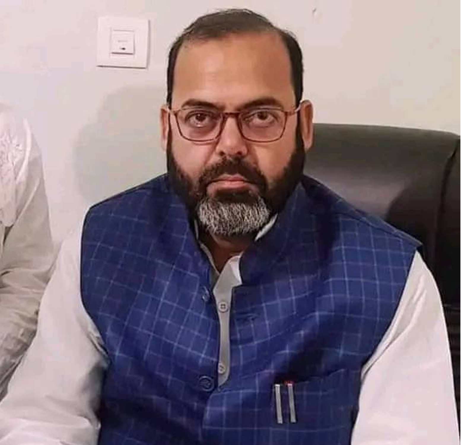 राष्ट्रिय बाल दिवसकाे अवसरमा नरैनापुर गाउँपालिका अध्यक्ष शाहद्वारा शुभकामना व्यक्त