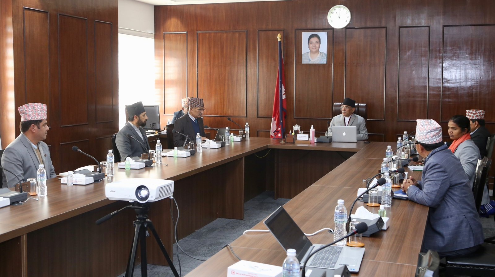 प्रधानमन्त्रीले बोलाए मन्त्रिपरिषदको आकस्मिक बैठक