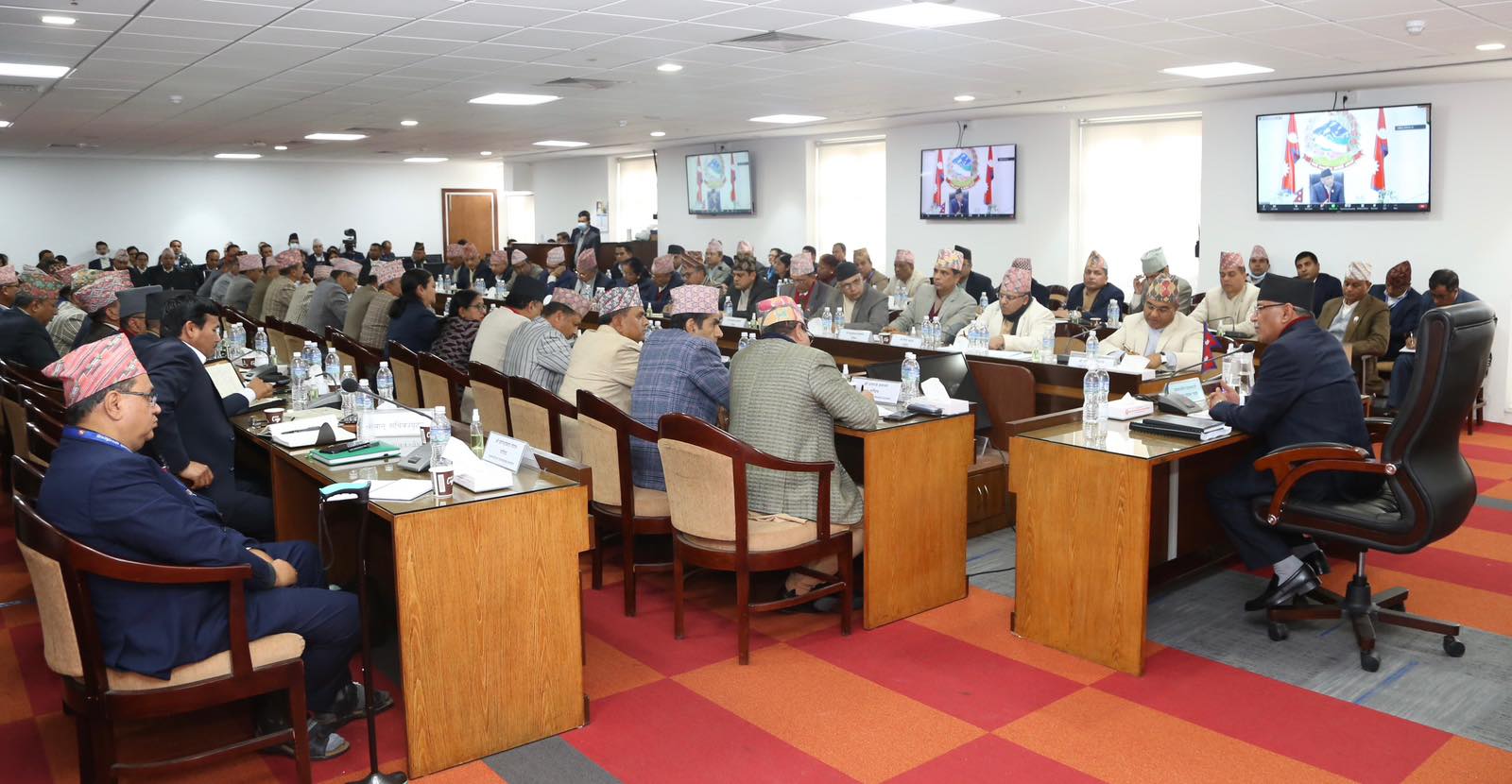 प्रधानमन्त्री प्रचण्डको ३० बुँदे निर्देशन : कसैलाई पन्छाएर उम्किन मिल्दैन